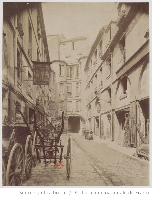 Cour du Dragón. Rue de Rennes 1898